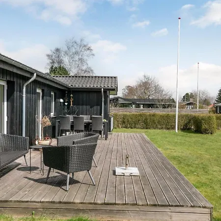 Hotel David - 330m From The Sea In Funen By Interhome 3*